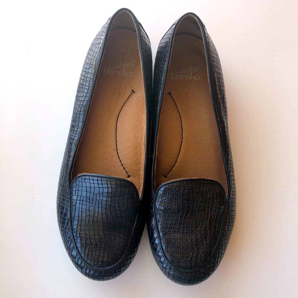 Dansko 38 loafers leather black slip on shoes